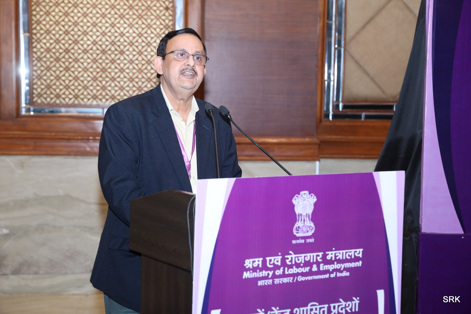 दिनांकः 14 व 15 जनवरी, 2026 को जयपुर में आयोजित क्षेत्रीय श्रम सम्मेलन में निगम के  बीमा आयुक्त महोदय श्री दीपक जोशी का संबोधन 